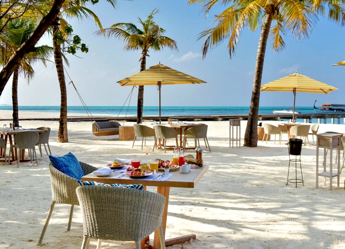 肯尼呼拉岛|卡努呼拉 Kanuhura Maldives,dining时间( 早餐06:30到10:30 &晚餐19:00到22:30 )美食攻略 A Mano--A Mano 餐厅 ，方便大家选岛（海岸线假期一级代理提供），海岛马尔代夫maldives